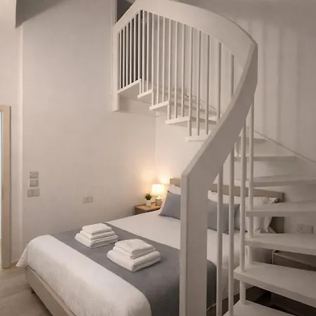 Apartment Attico 3 2 Bagni By Goldensuitesitaly *