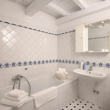 Apartment Attico 3 2 Bagni By Goldensuitesitaly Trento