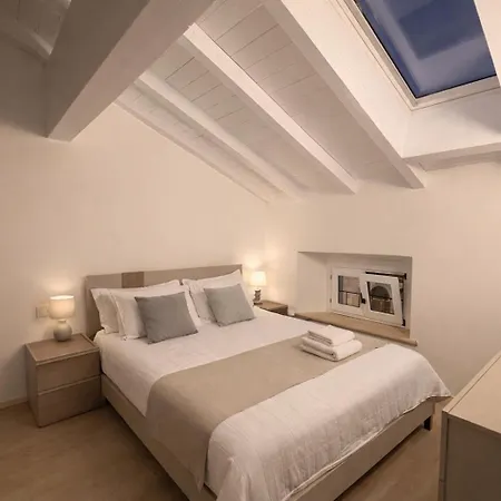 Apartment Attico 3 2 Bagni By Goldensuitesitaly *